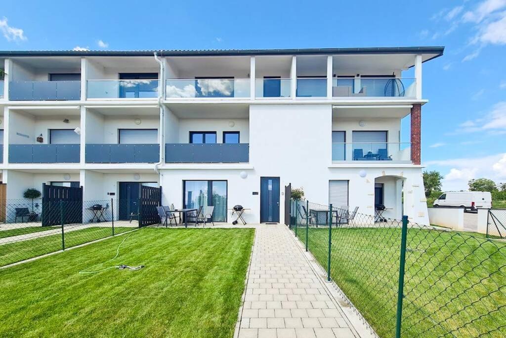 Family Suite Mörbisch am See Eksteriør billede